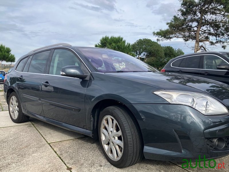 2009' Renault Laguna Break photo #4