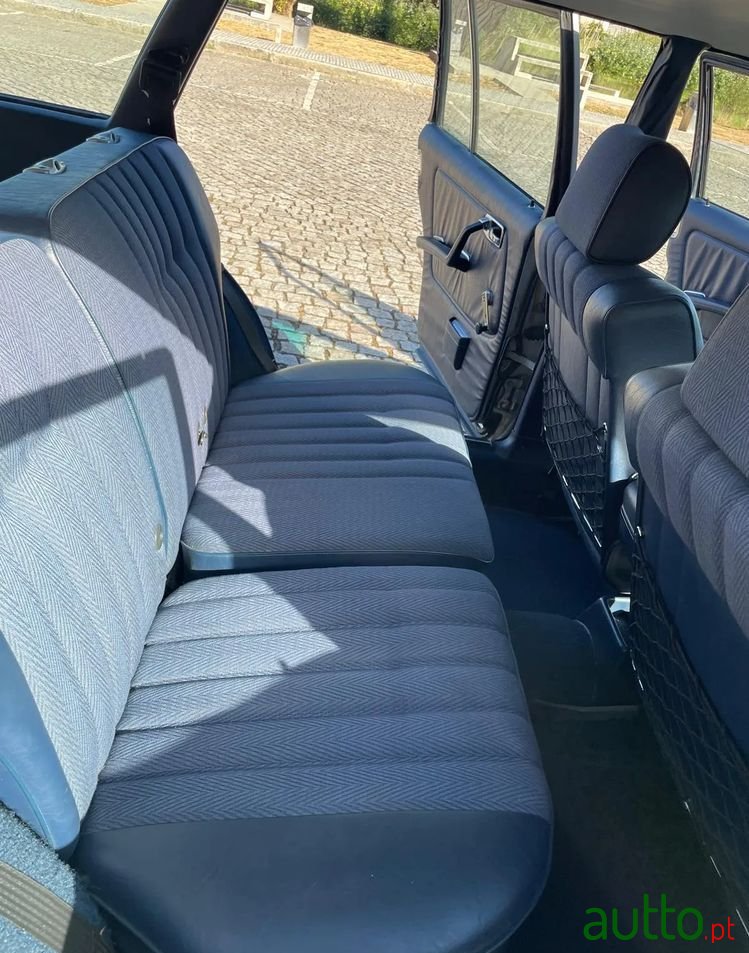 1981' Mercedes-Benz 300 D Turbo photo #3