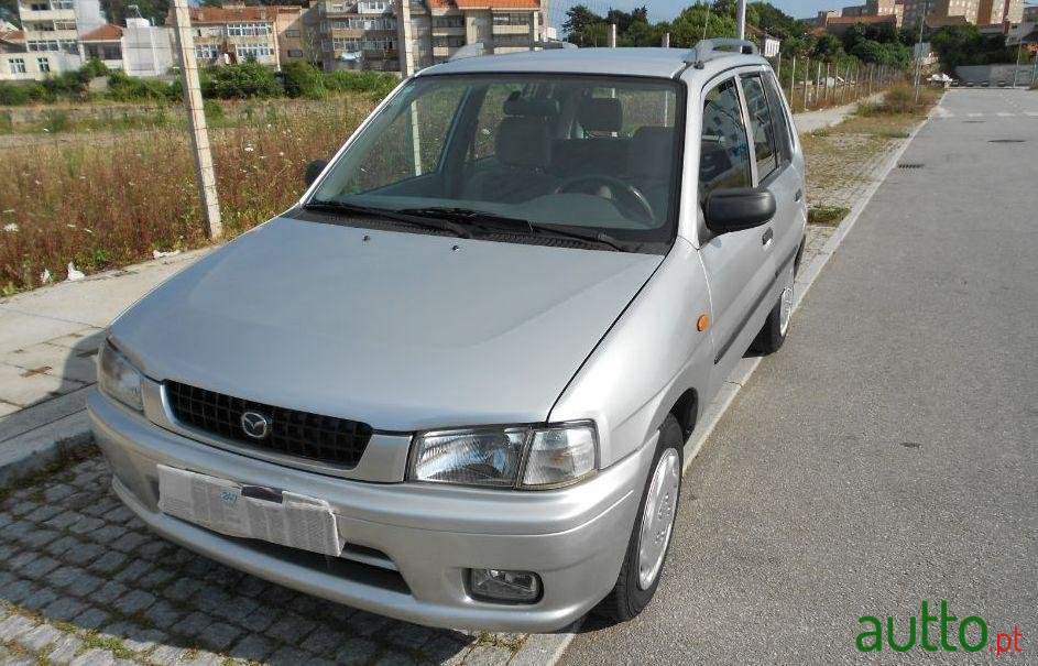 1999' Mazda Demio photo #5