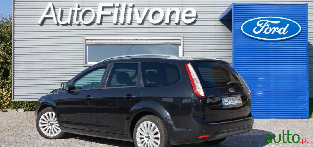 2011' Ford Focus Sw photo #3