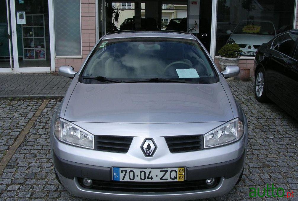 2005' Renault 1.6i Karmann photo #2