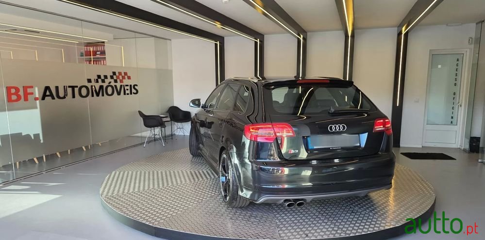 2010' Audi S3 Sportback photo #3