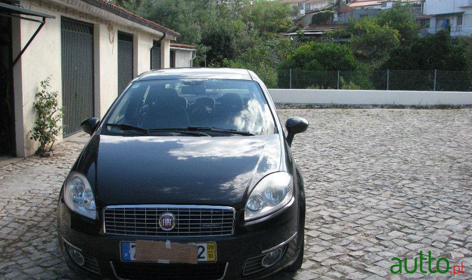 2009' Fiat Linea 1.3 Multi.Jet 66Cv photo #1
