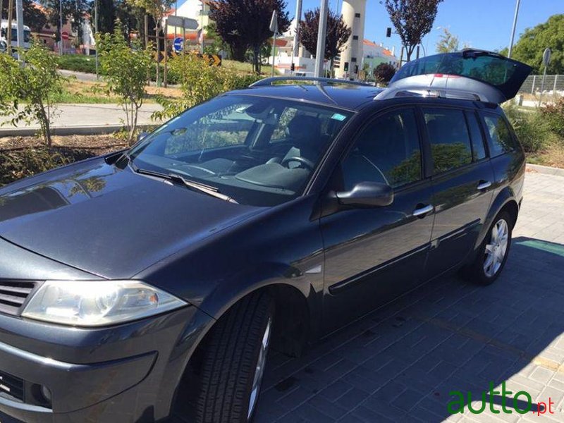 2008' Renault Megane-Break photo #1