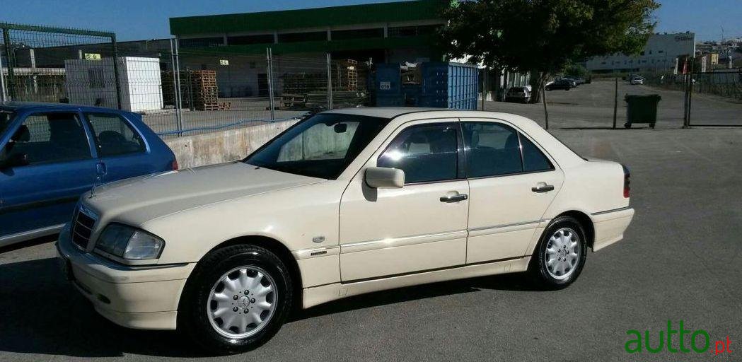 1998' Mercedes-Benz C-220 Elegance photo #1