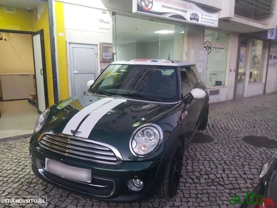 2010' MINI Cooper photo #1