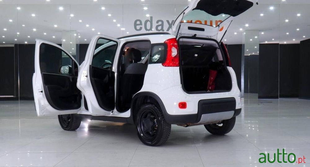 2020' Fiat Panda photo #5