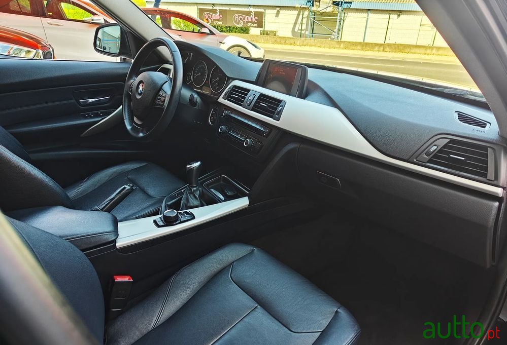 2015' BMW 320 photo #2