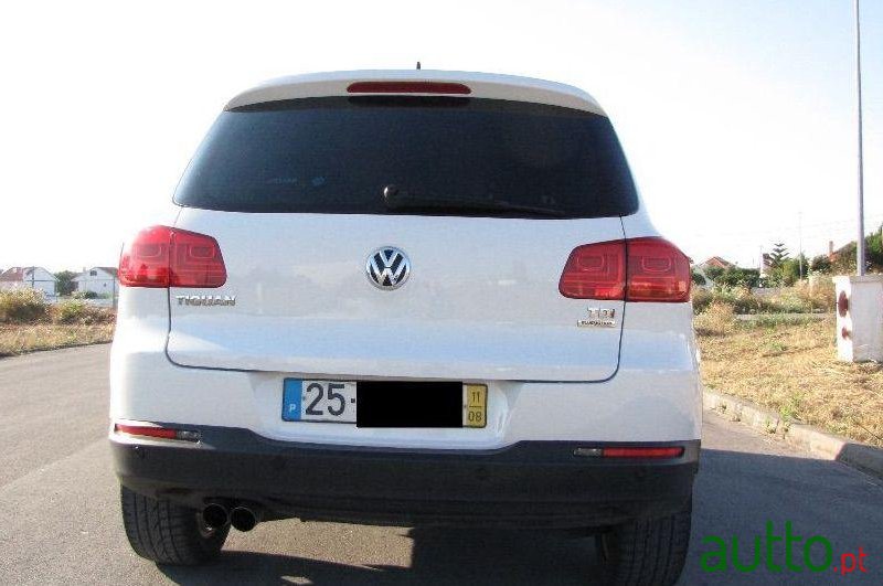 2011' Volkswagen Tiguan 2.0 Tdi Sport photo #3