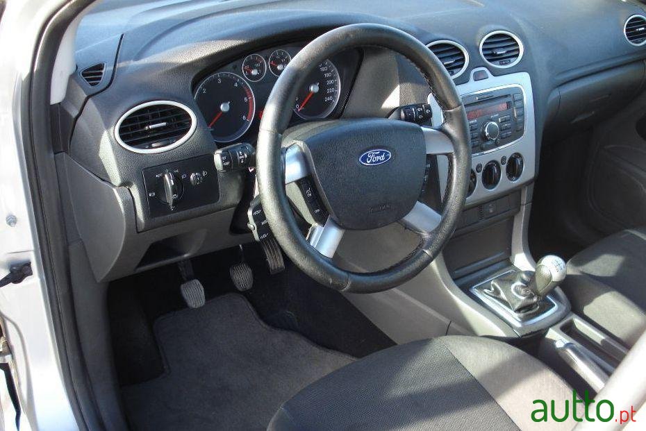 2007' Ford Focus Sw photo #4