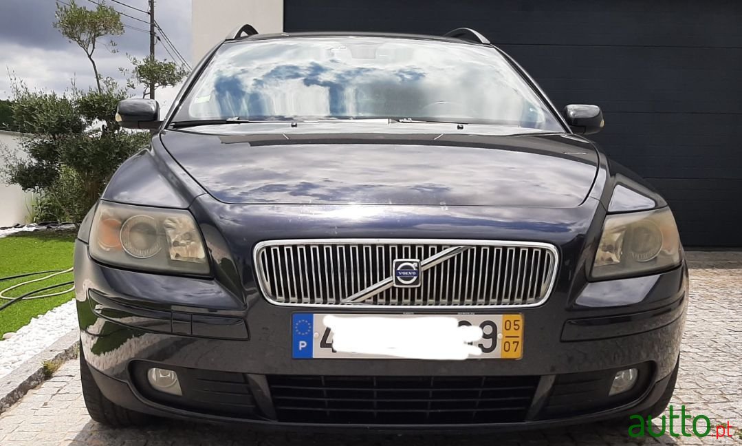 2005' Volvo V50 photo #2