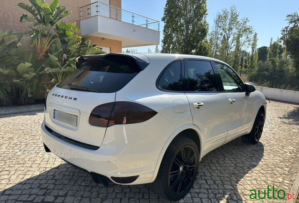 2010' Porsche Cayenne Diesel Tiptronic S photo #4