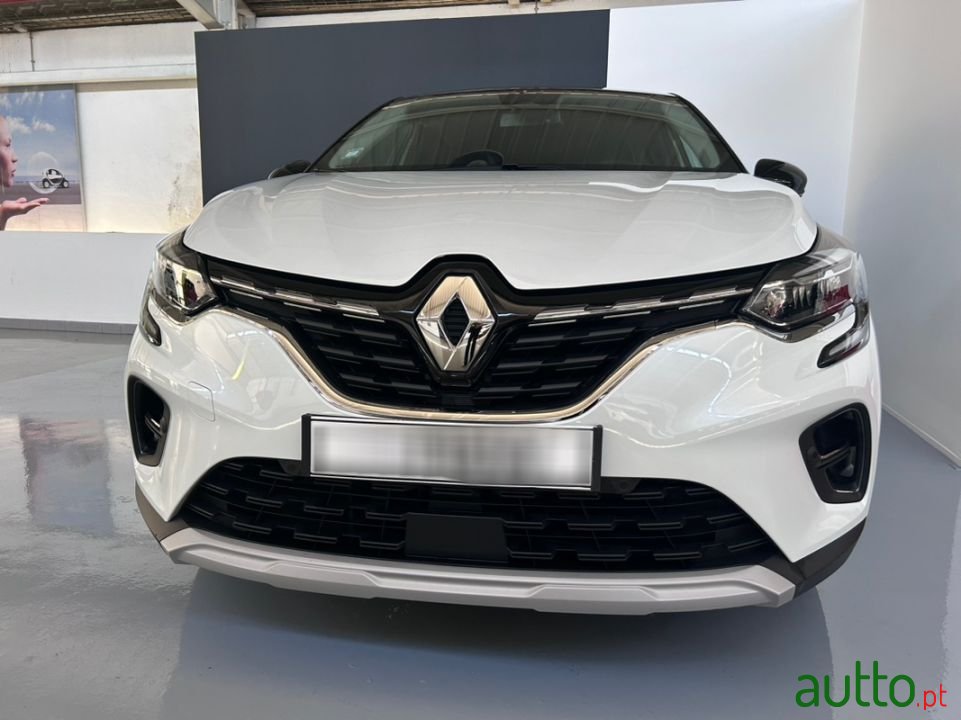 2023' Renault Captur photo #5