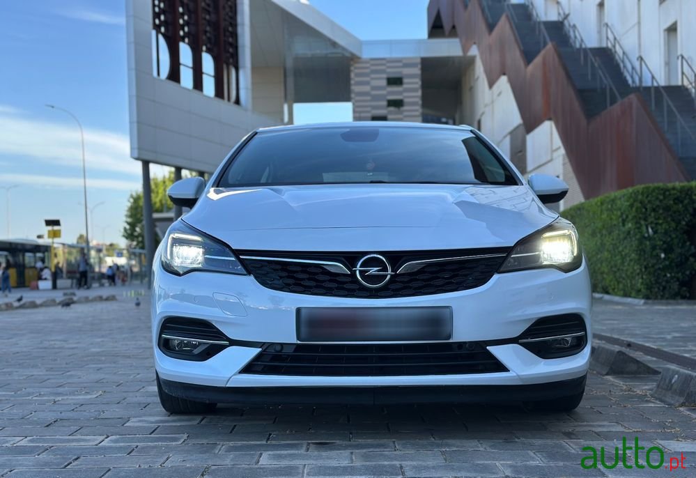 2020' Opel Astra photo #2