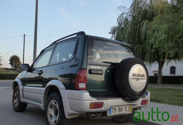 2004' Suzuki Grand Vitara photo #1