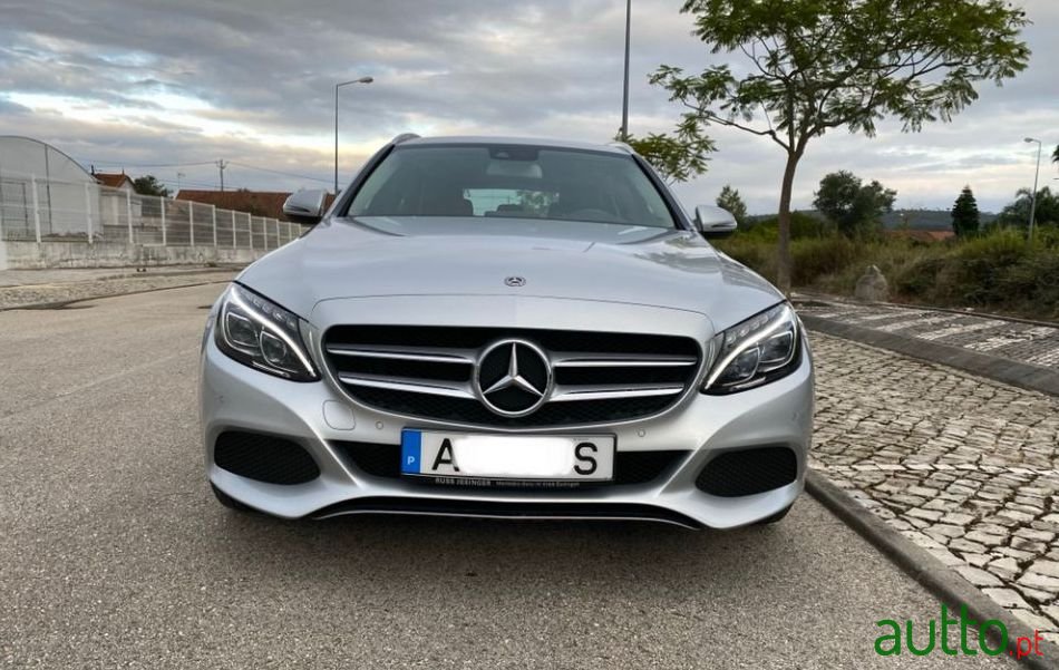 2017' Mercedes-Benz C-200 photo #3