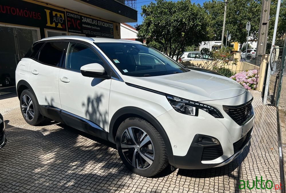 2020' Peugeot 3008 photo #4