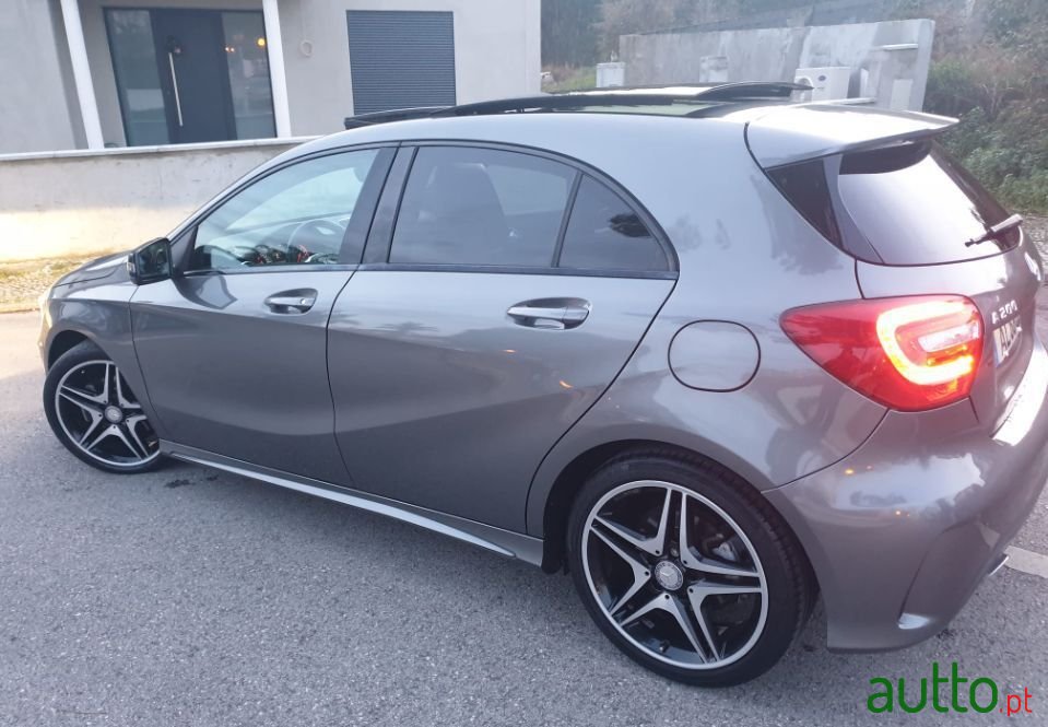 2013' Mercedes-Benz A-200 photo #4