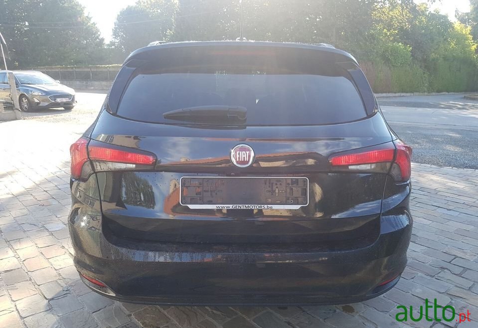 2019' Fiat Tipo Station Wagon photo #6