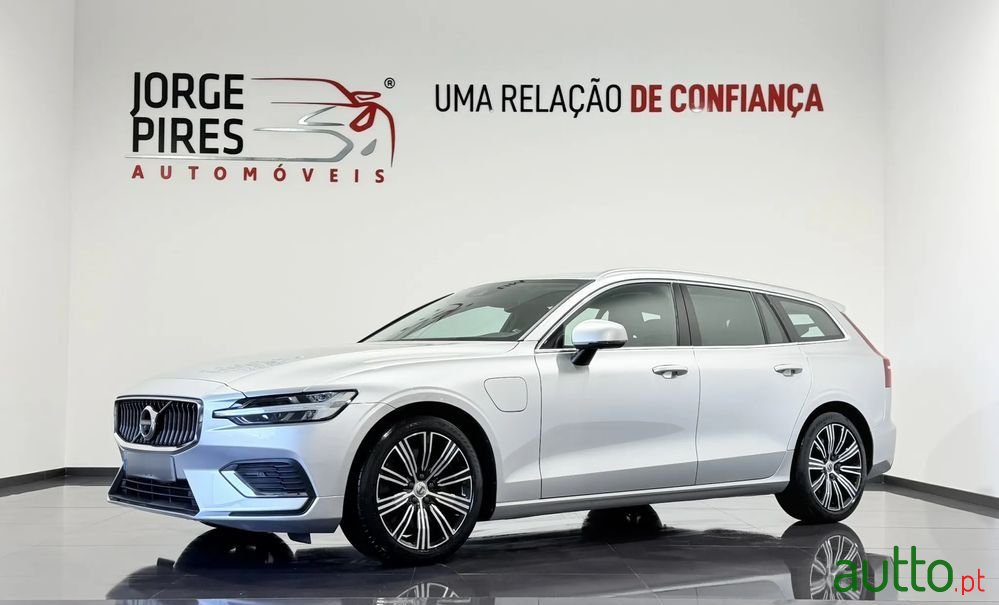 2021' Volvo V60 photo #1