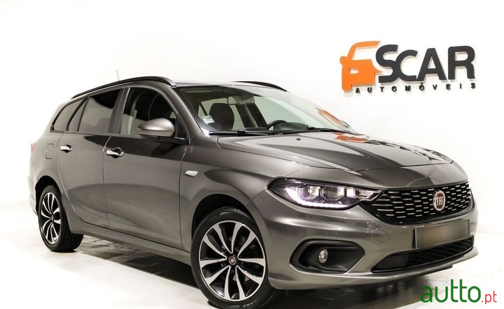 2020' Fiat Tipo Station Wagon photo #1