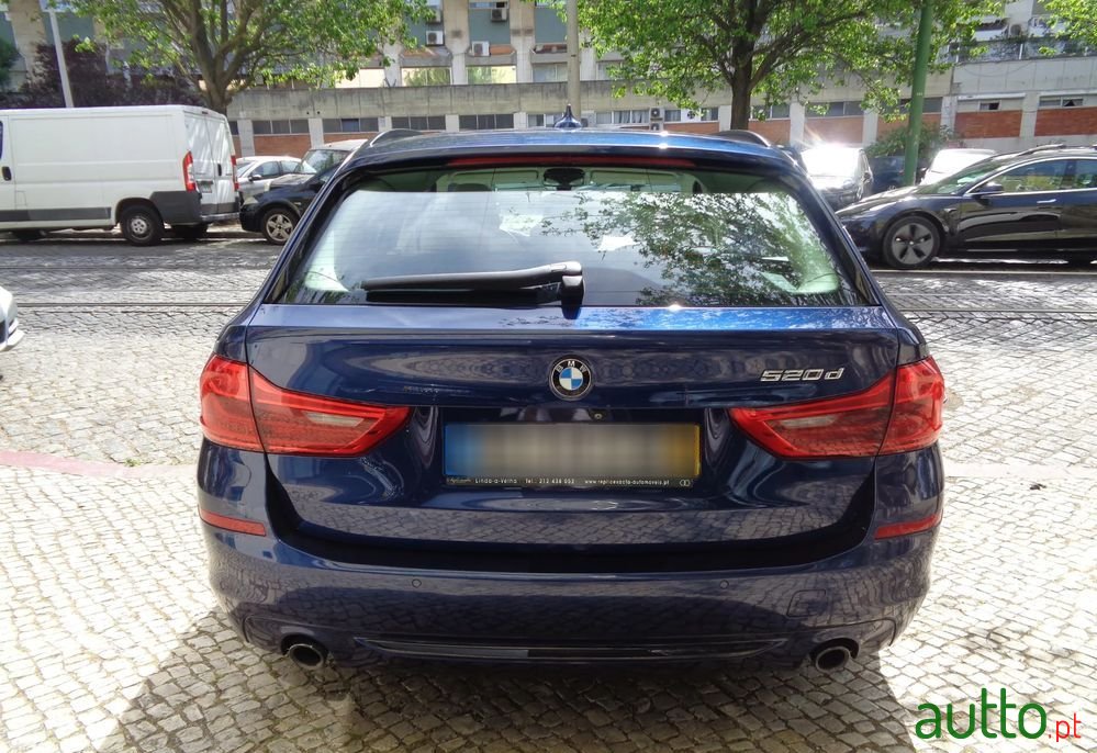 2018' BMW 520 D Line Sport Auto photo #6