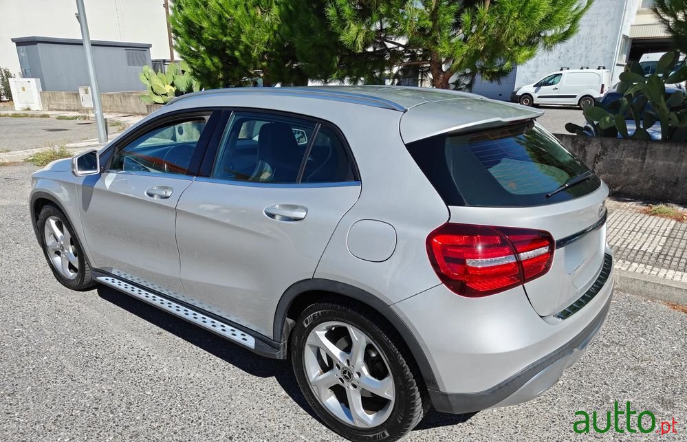 2018' Mercedes-Benz Classe Gla photo #5