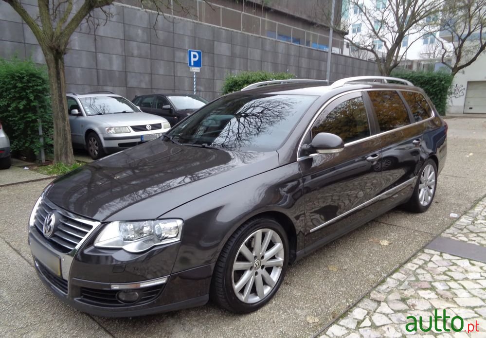2009' Volkswagen Passat Variant photo #1