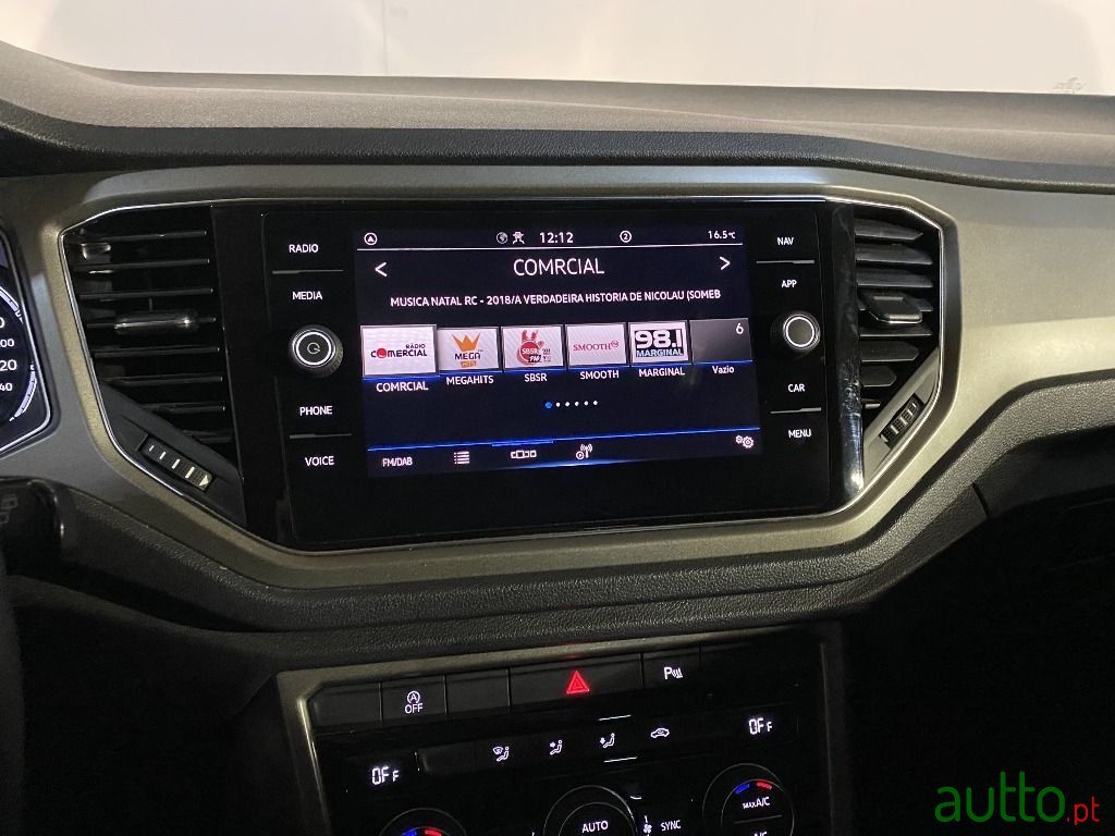 2021' Volkswagen T-Roc photo #4