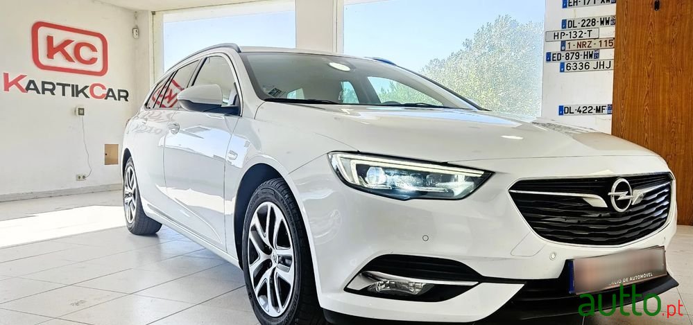 2020' Opel Insignia Sports Tourer photo #1