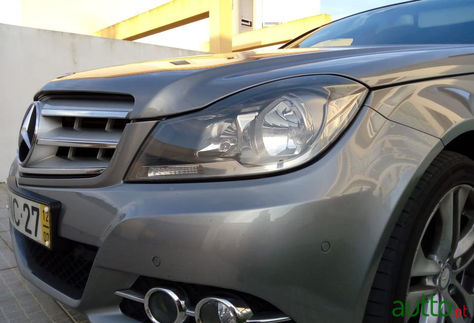 2012' Mercedes-Benz C-180 photo #2
