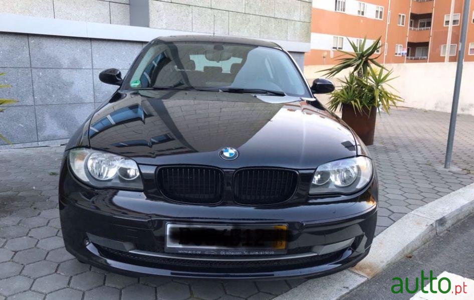 2008' BMW 118 D photo #3