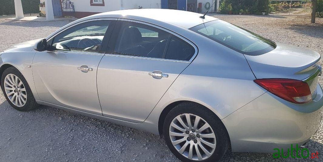 2010' Opel Insignia photo #3