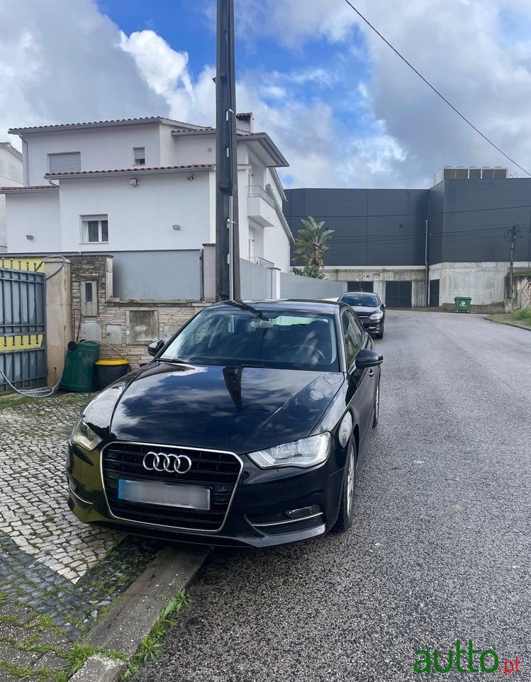 2015' Audi A3 Sportback photo #1