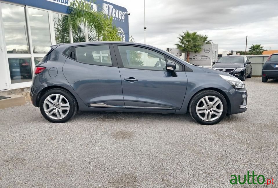 2018' Renault Clio photo #2