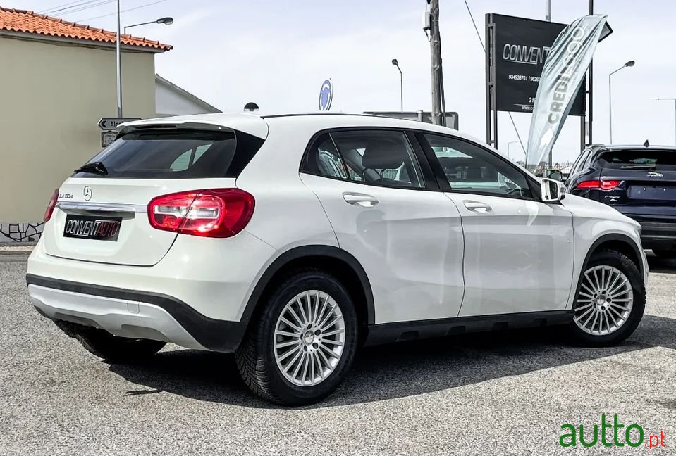 2016' Mercedes-Benz Gla-180 photo #3