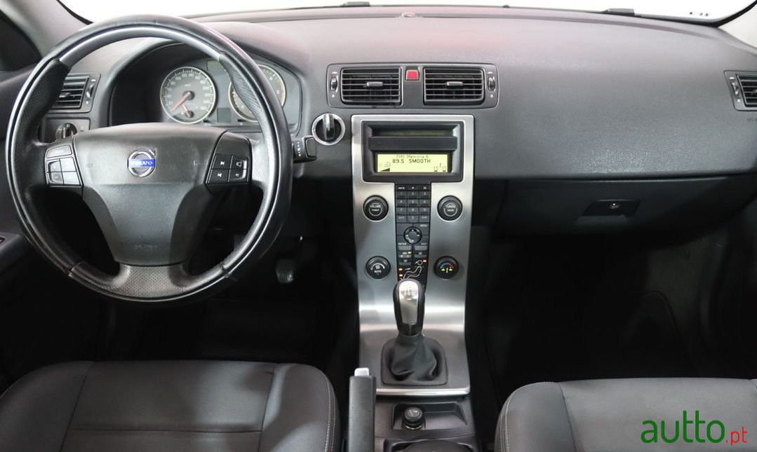 2007' Volvo S40 photo #6