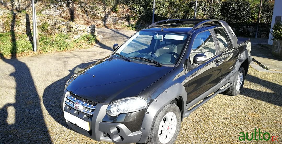 2012' Fiat Strada photo #2