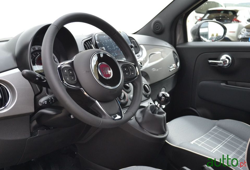 2021' Fiat 500C photo #5