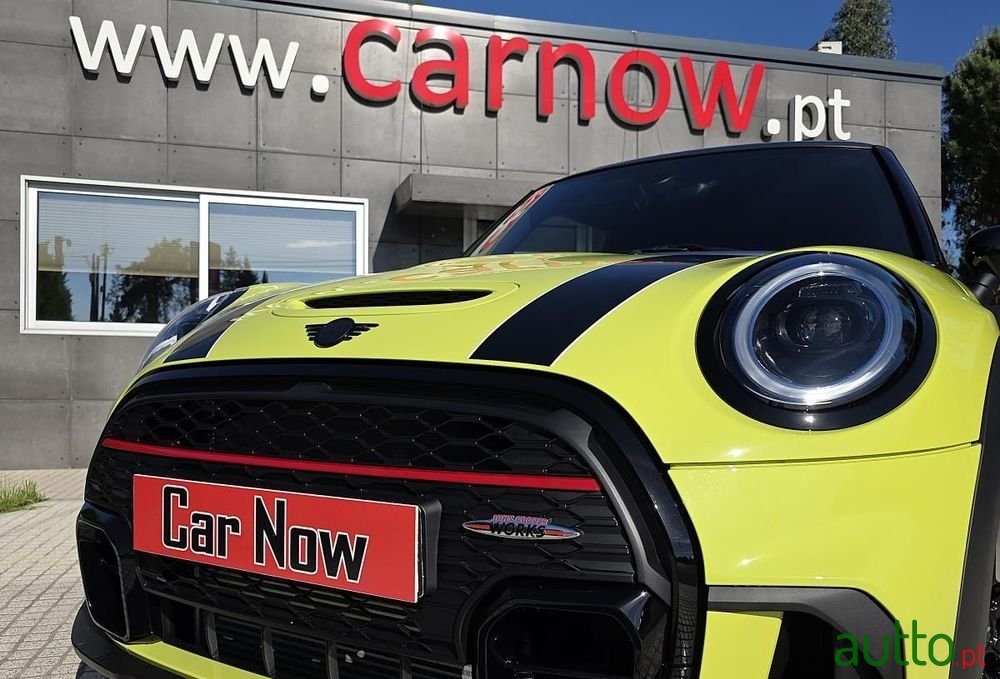 2022' MINI John Cooper Works 3 Portas photo #2