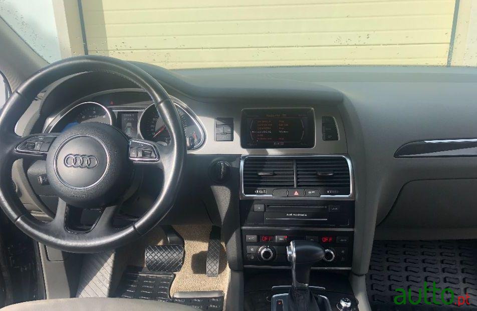 2012' Audi Q7 photo #3
