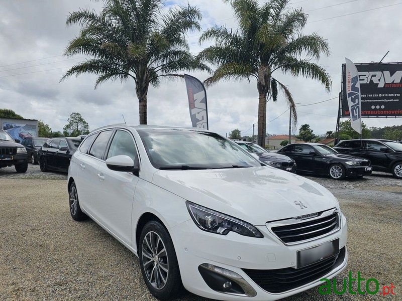 2017' Peugeot 308 Sw photo #1