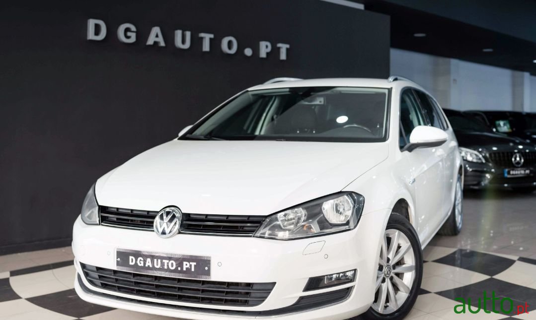 2015' Volkswagen Golf photo #1