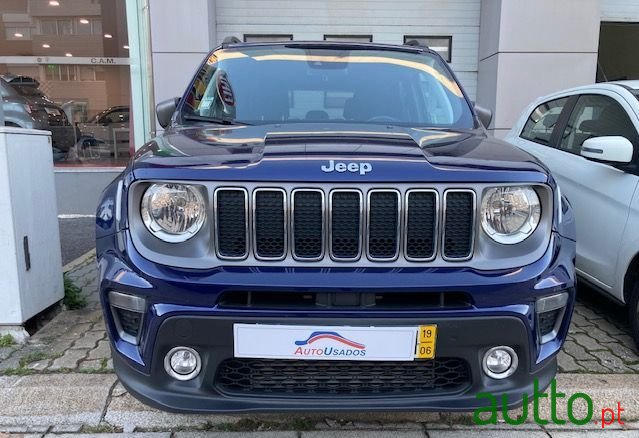 2019' Jeep Renegade photo #3