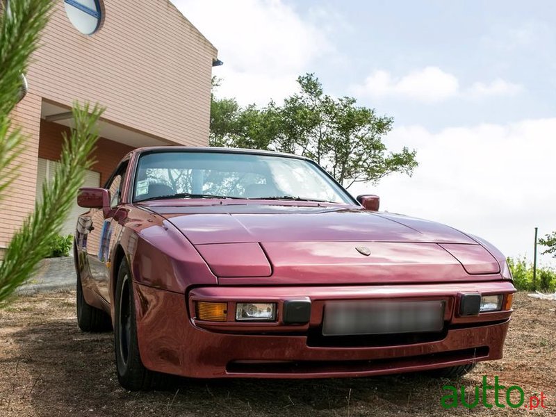 1982' Porsche 944 photo #2