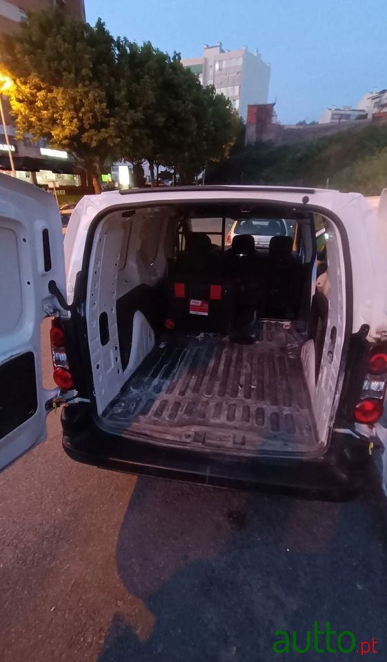 2017' Citroen Berlingo 1.6 Bluehdi Feel Etg6 photo #6