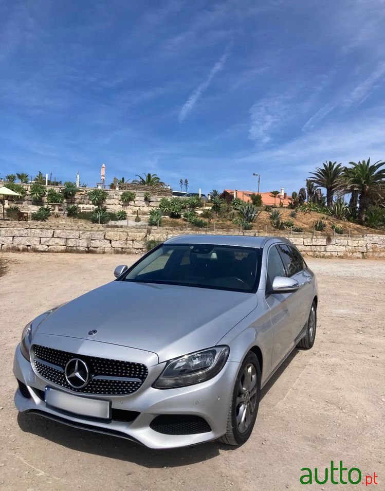 2018' Mercedes-Benz Classe C photo #1