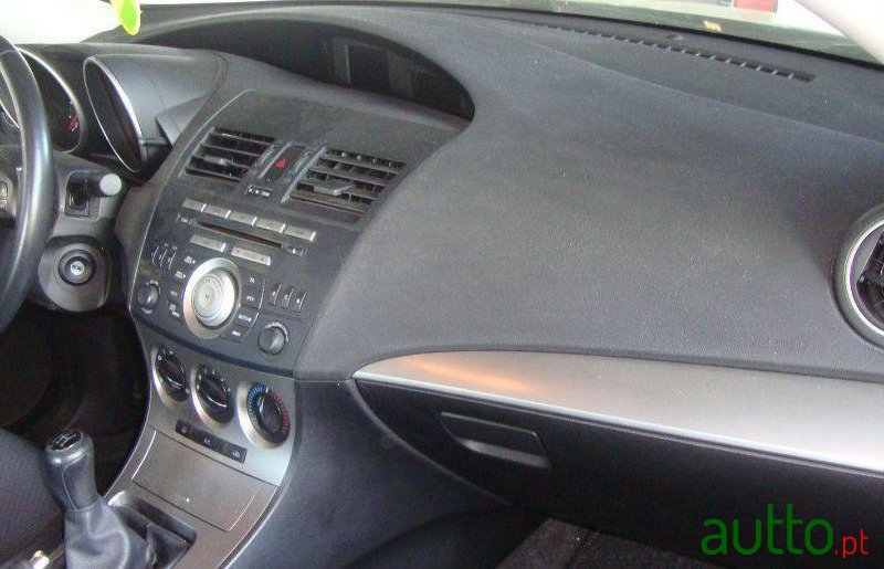2009' Mazda 3 Mz-Cd photo #1