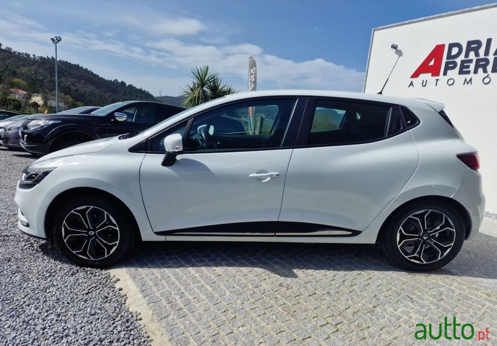 2017' Renault Clio 1.5 Dci Limited photo #3