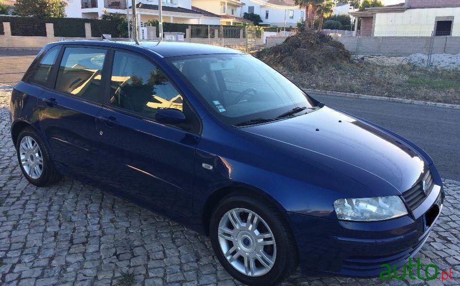 2005' Fiat Stilo 1.4 16V Dynamic photo #4